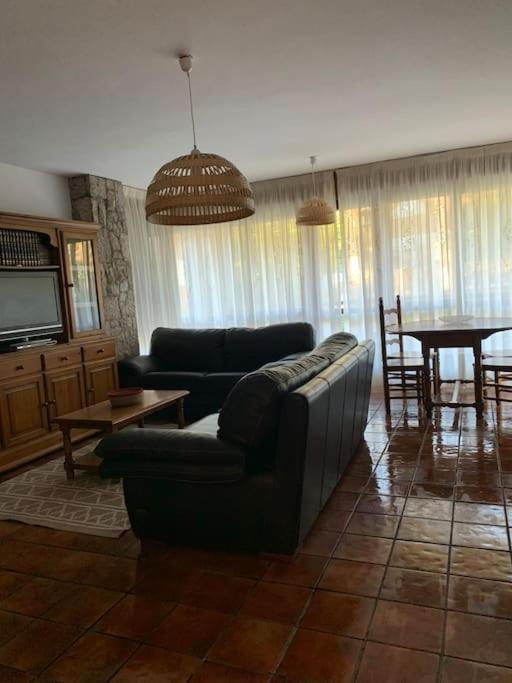 Вилла Casa Con Amplio Jardin En Печон Экстерьер фото